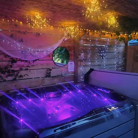 Casa de Férias à La Ferme Avec Spa, Le Poutou *