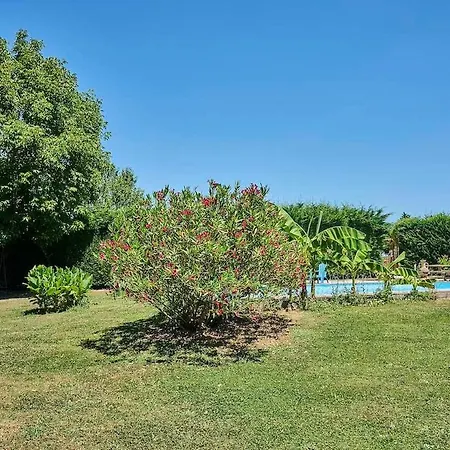 Casa de Férias à La Ferme Avec Spa, Le Poutou *