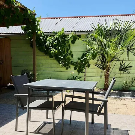 Casa de Férias à La Ferme Avec Spa, Le Poutou Maupas